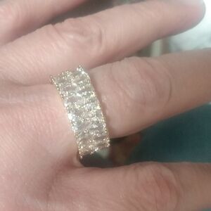 Elegant Gold and Silver Women's Ring